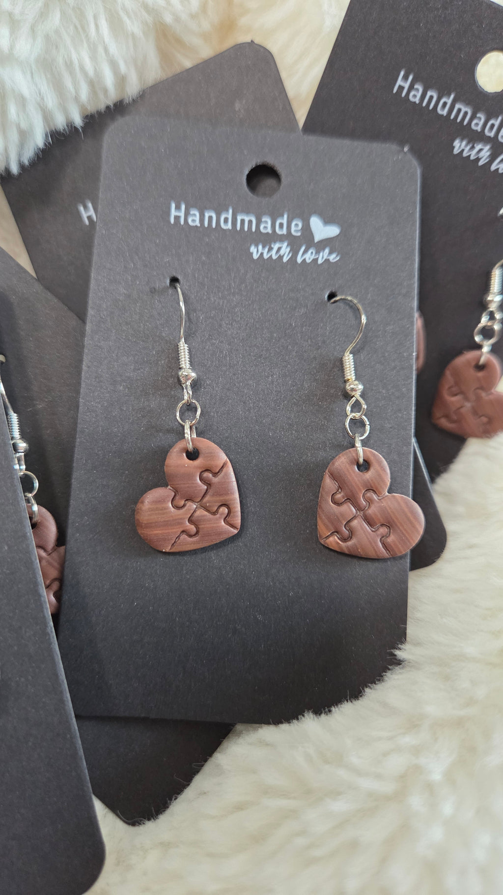 BROWN PUZZLE HEART DANGLE EARRING!