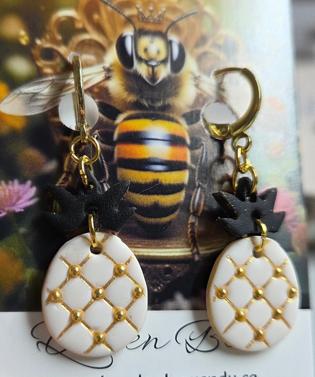 18K LUXURY PINEAPPLE DANGLE EARRINGS!