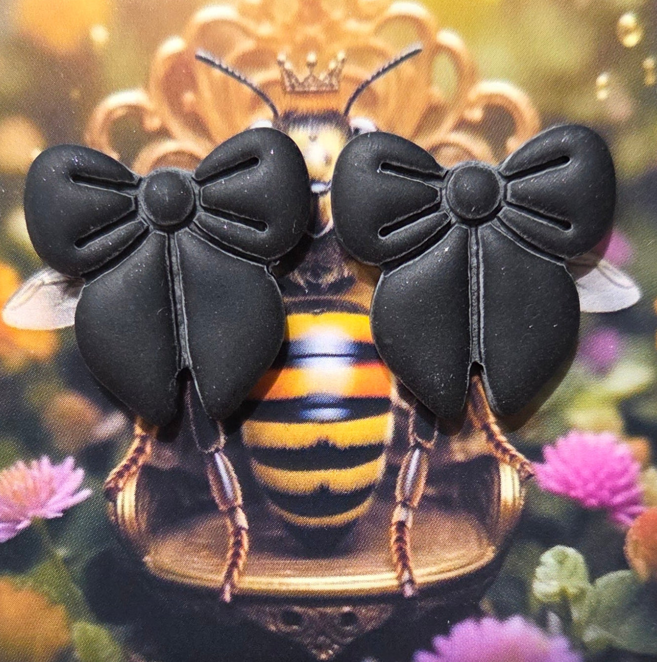 MEDIUM BOWS IN DIFFERENT COLORS STUD EARRINGS!
