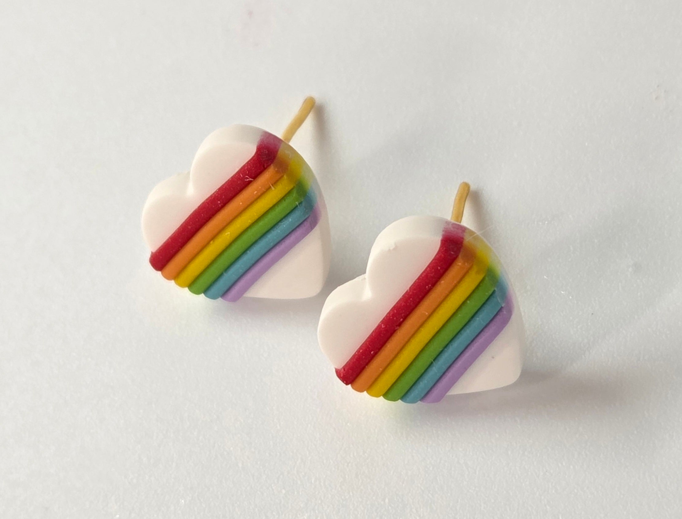 WHITE OR BLACK RAINBOW HEART STUD EARRINGS!