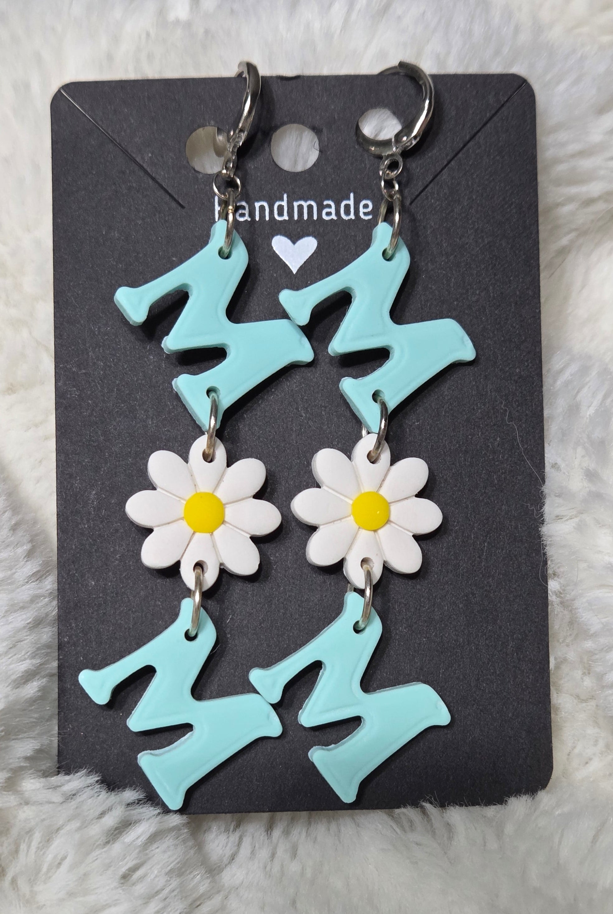 MOM DASIY DANGLE EARRINGS!
