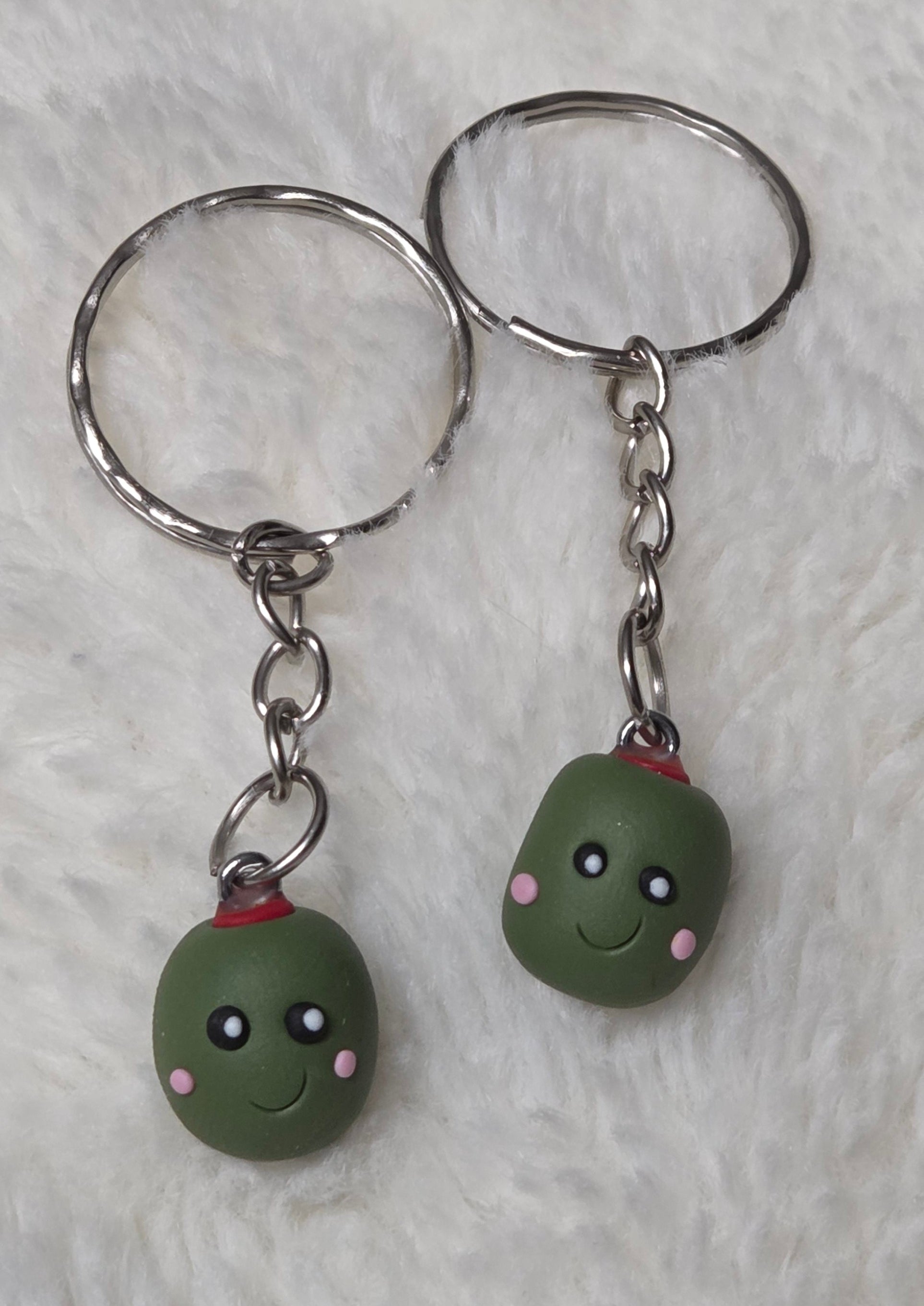 HAPPY OLIVE KEYCHAIN!