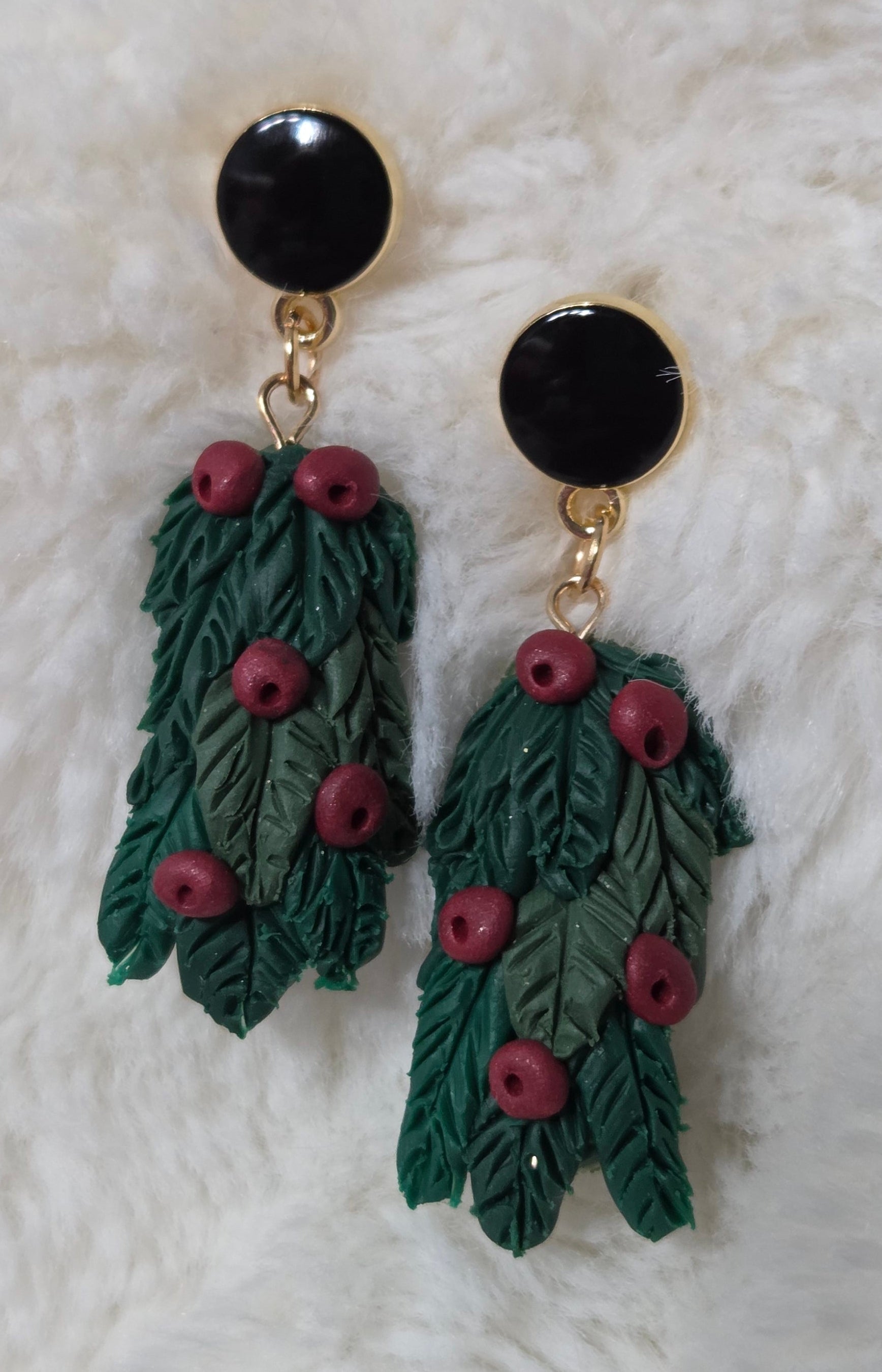 HANGING HOLLY BERRIE BUSH DANGLE EARRINGS!