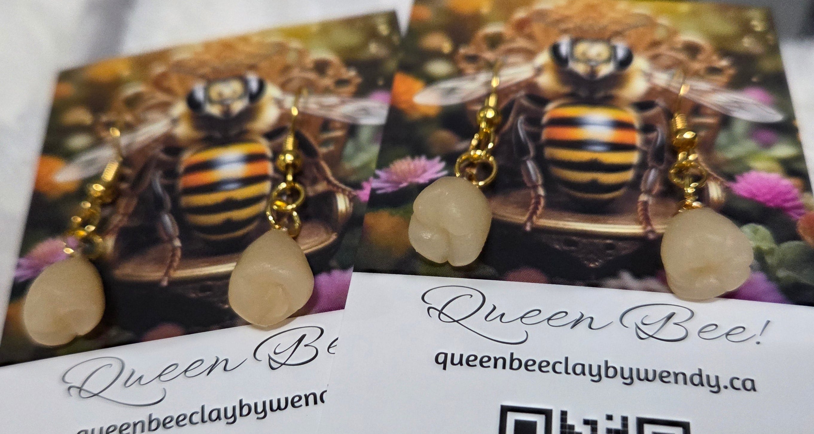 TEETH DANGLE EARRINGS!