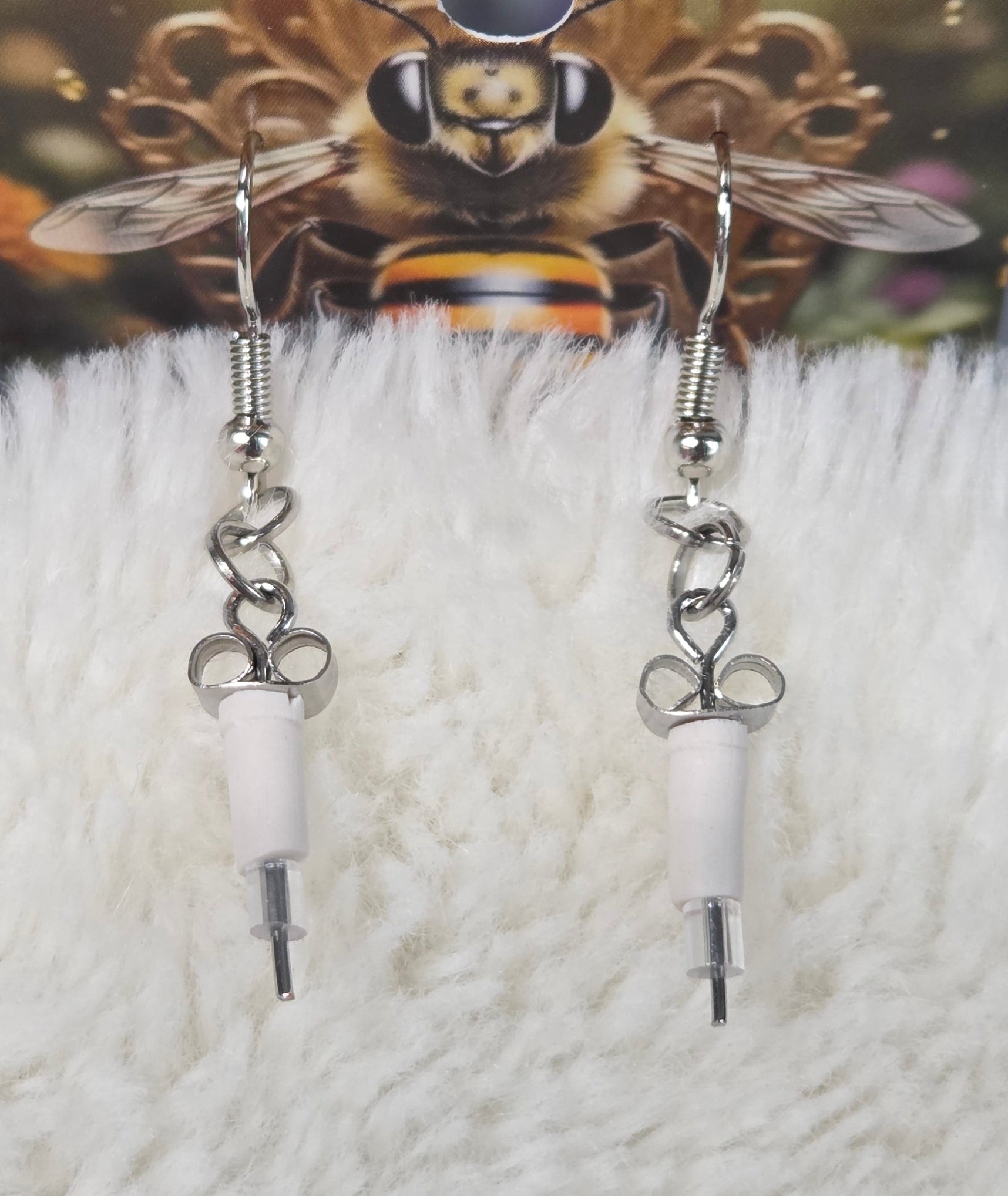 NEEDLE STYLE DANGLE EARRINGS!