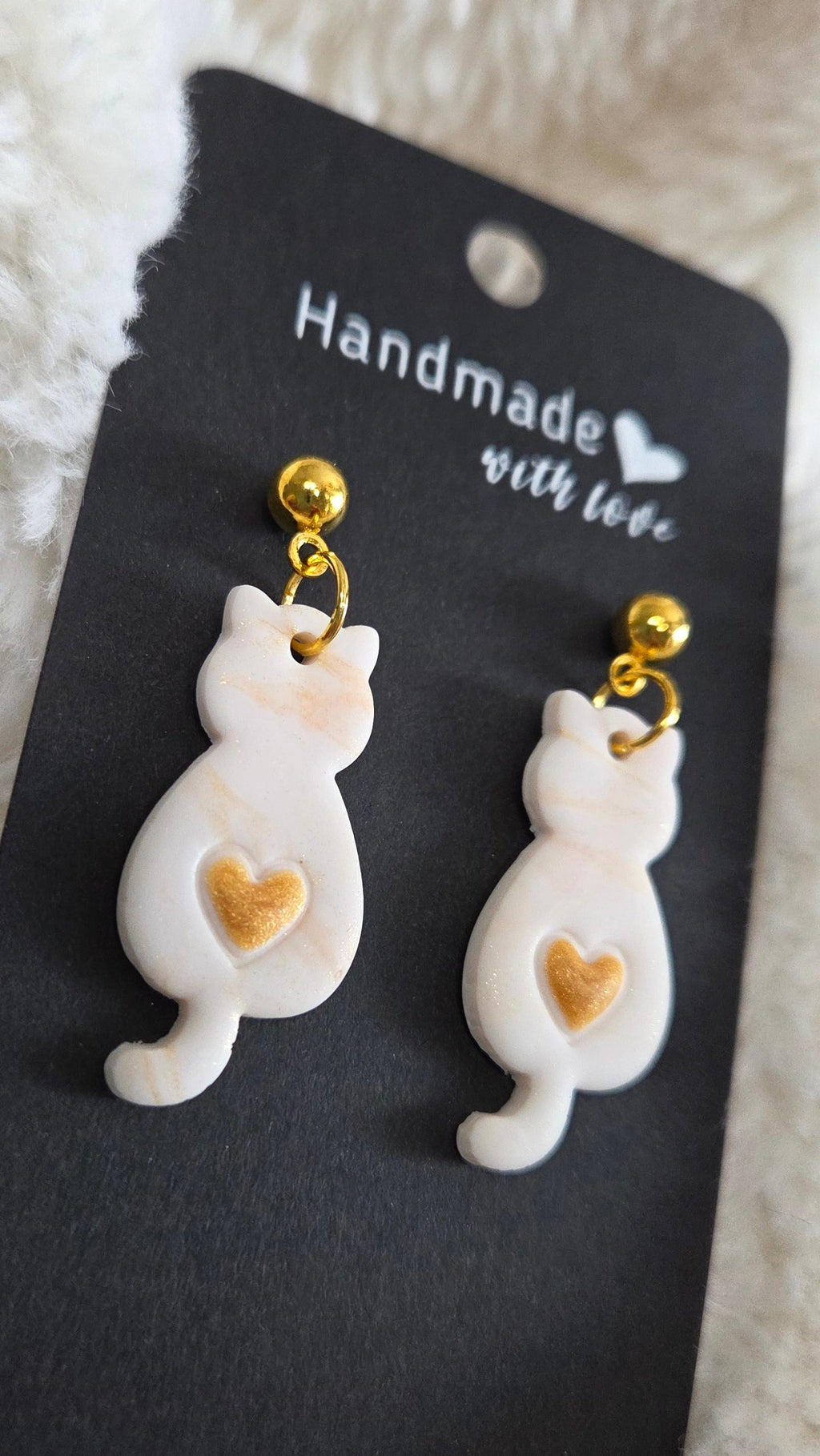 WHITE CATS WITH GOLD HEART BUMS STUD DANGLE EARRINGS!