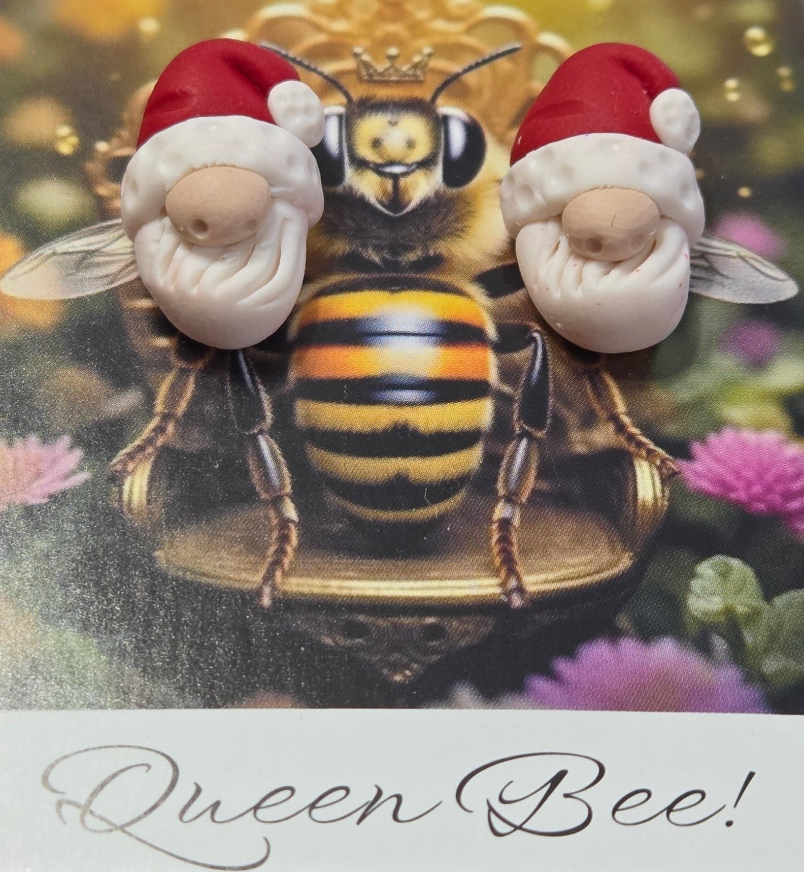 CUTE SANTA STUD EARRINDS!