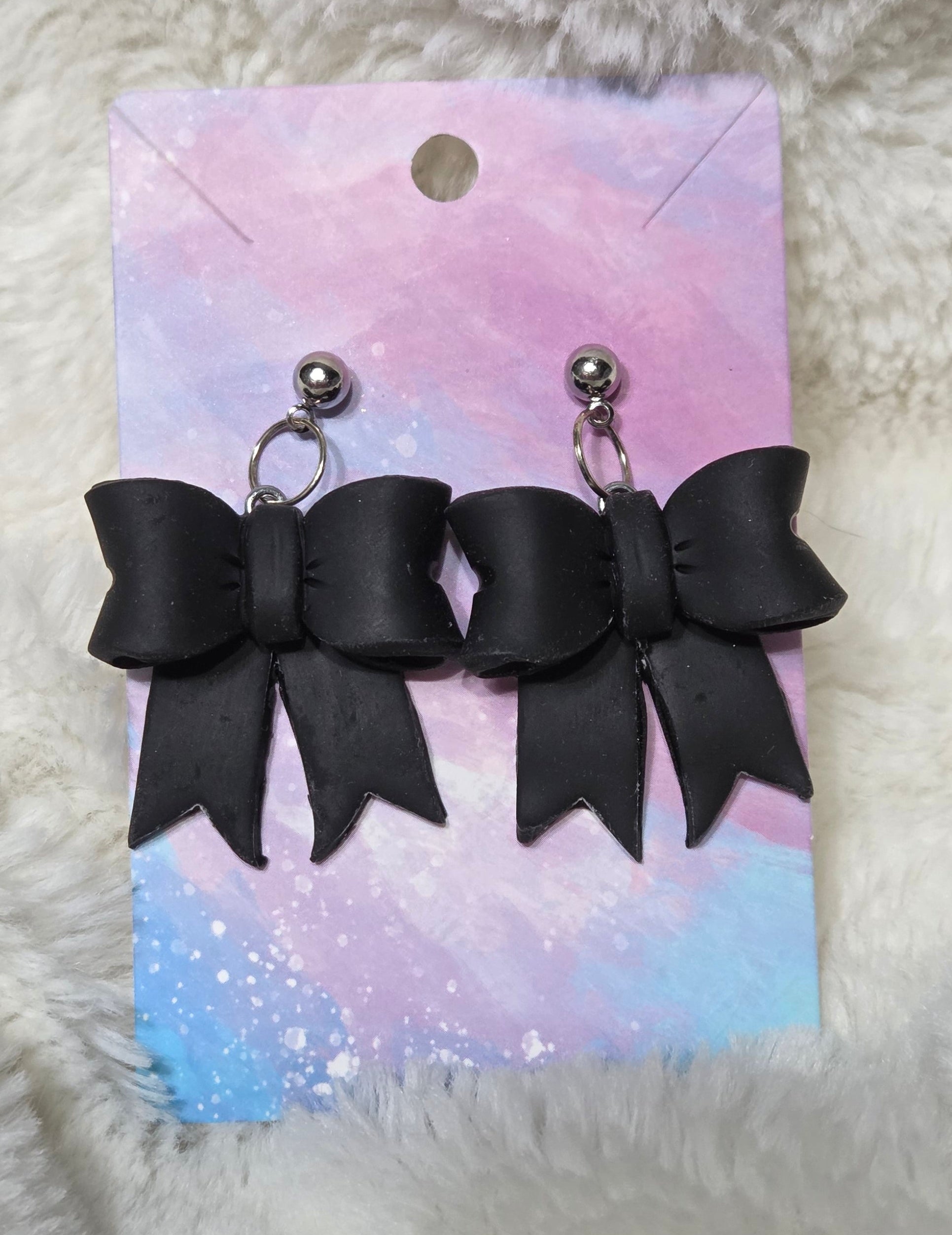 LARGE BOW EARRINGS!