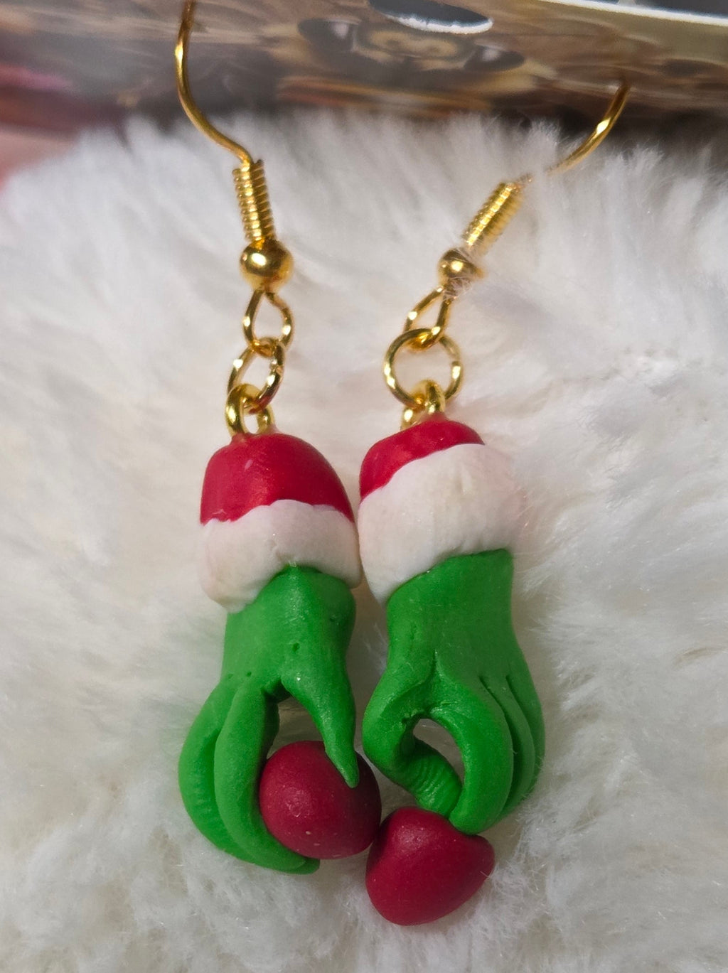 GRINCH HANDS DANGLE EARRINGS!