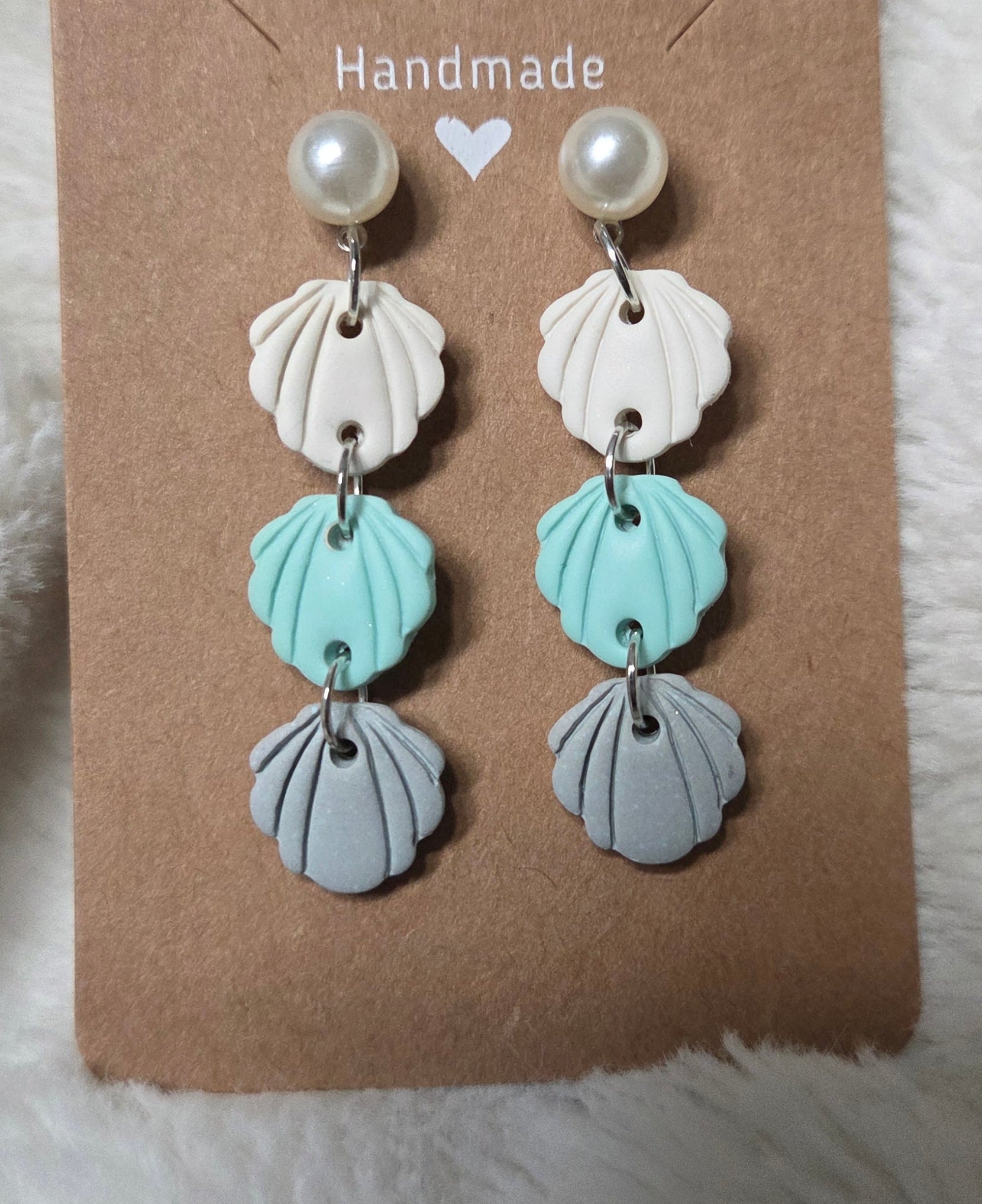 TRIPPLE SEASHELLS WHITE BLUE PURPLE DANGLE EARRINGS!