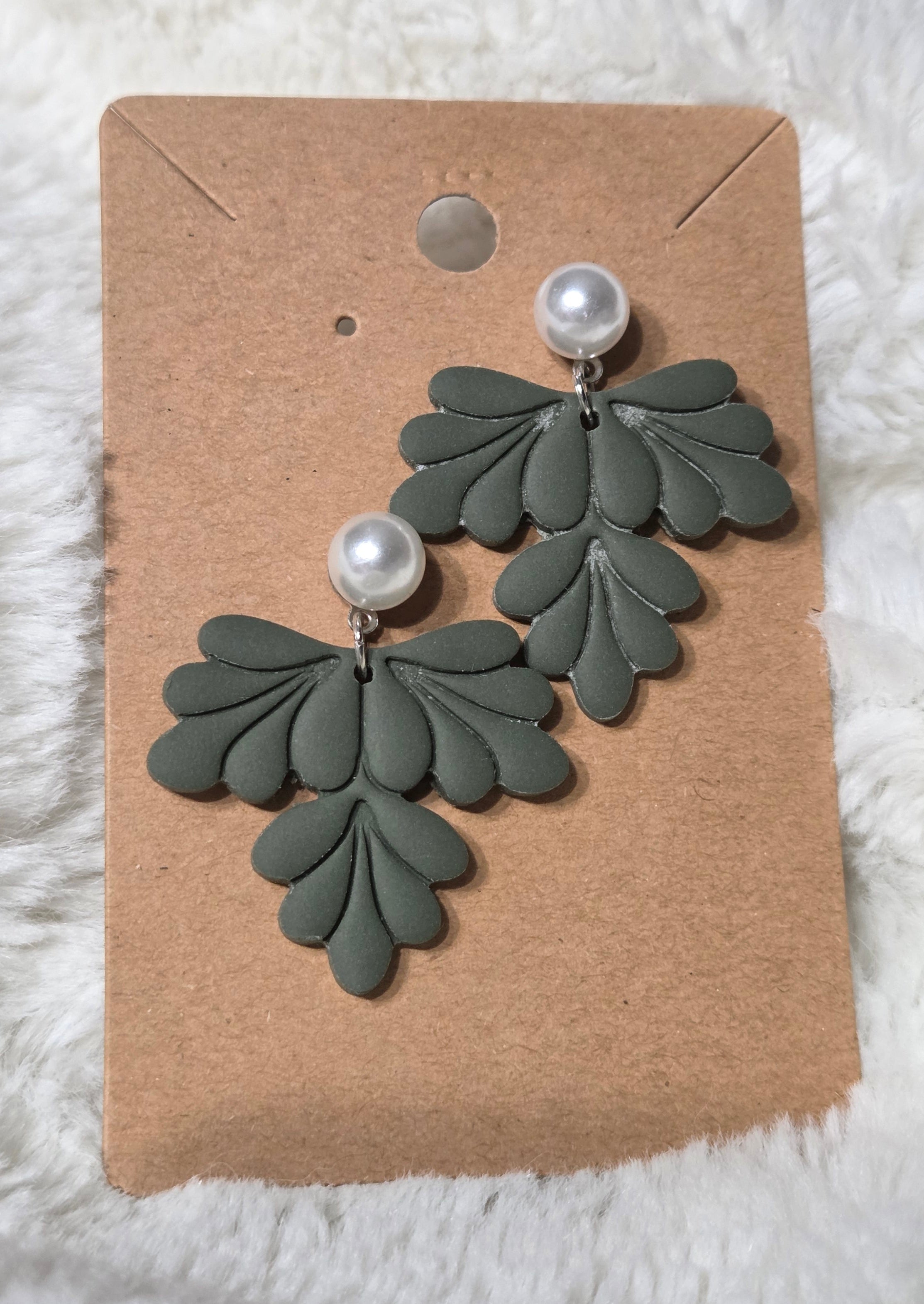 LIGHT OLIVE GREEN DANGLE WITH PEARL STUD EARRING!