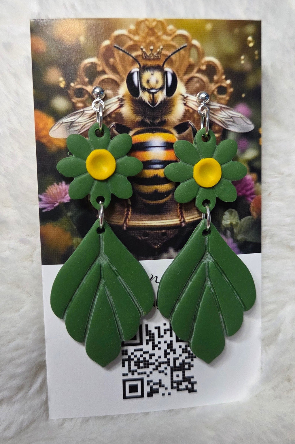 FLOWER DANGLE EARRINGS!