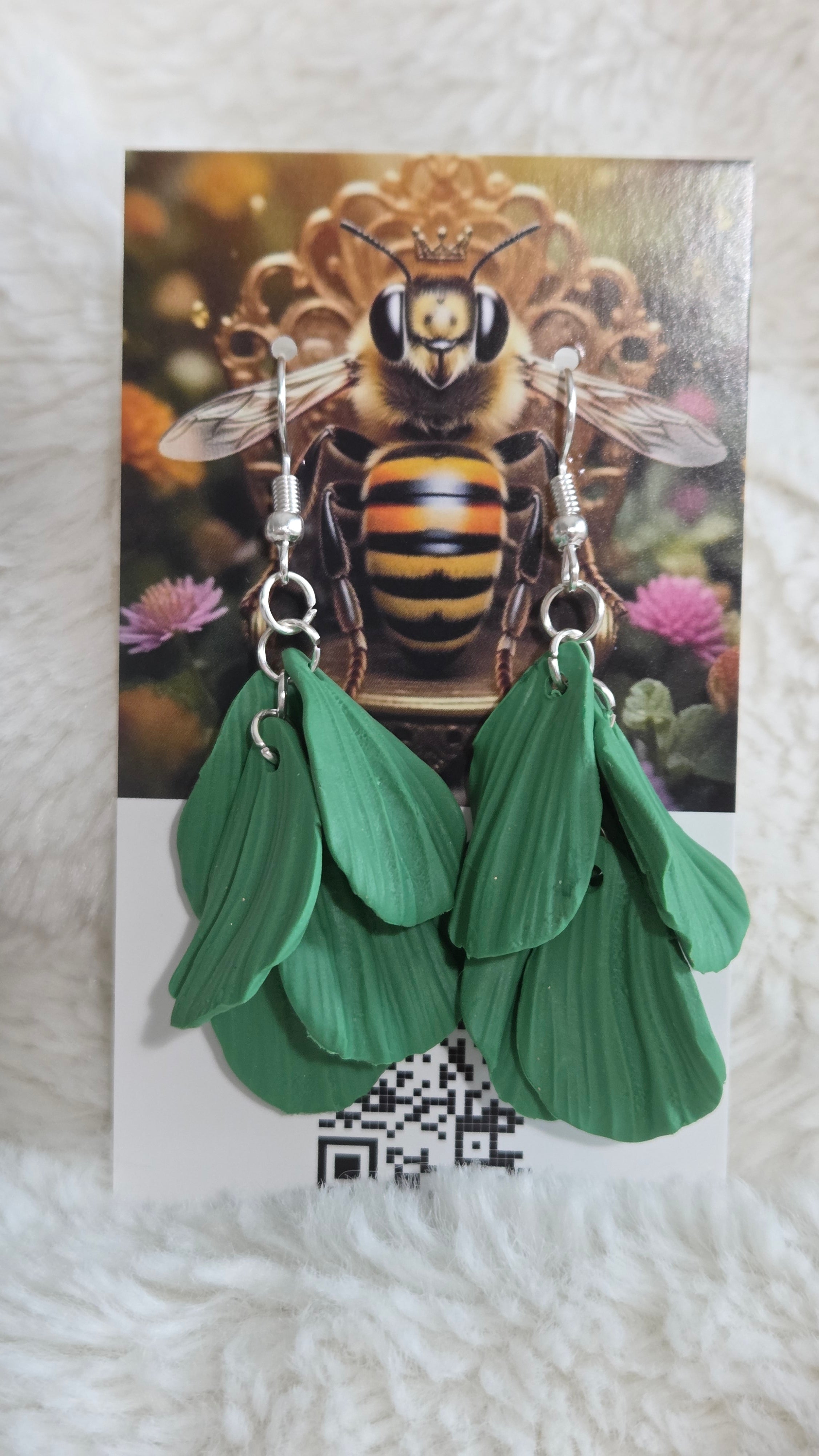ELEGANT FLOWER PETAL DANGLE EARRING!