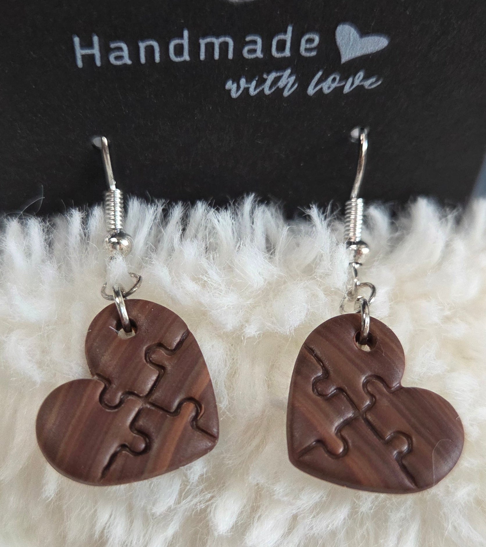 BROWN PUZZLE HEART DANGLE EARRING!