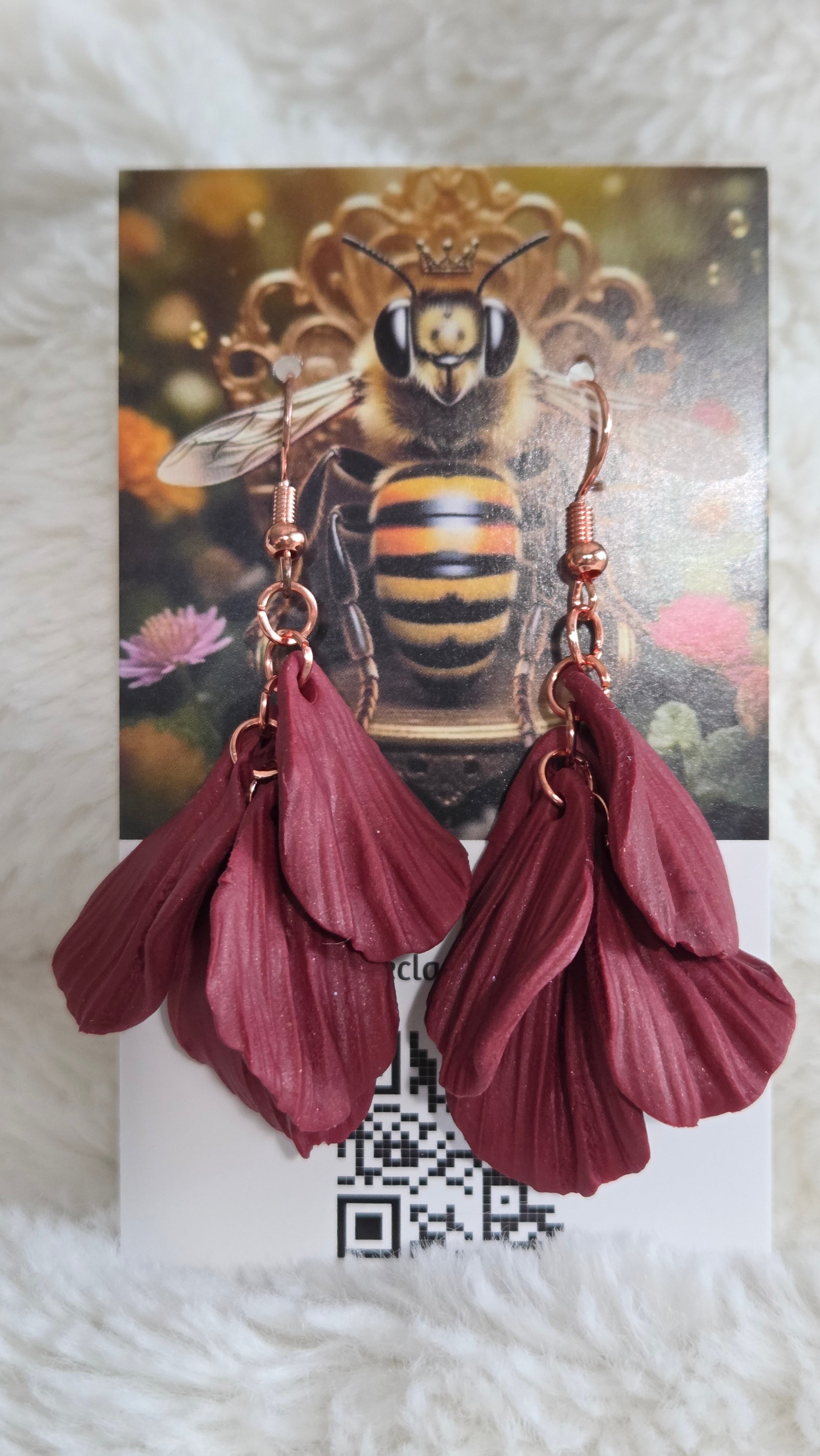 ELEGANT FLOWER PETAL DANGLE EARRING!