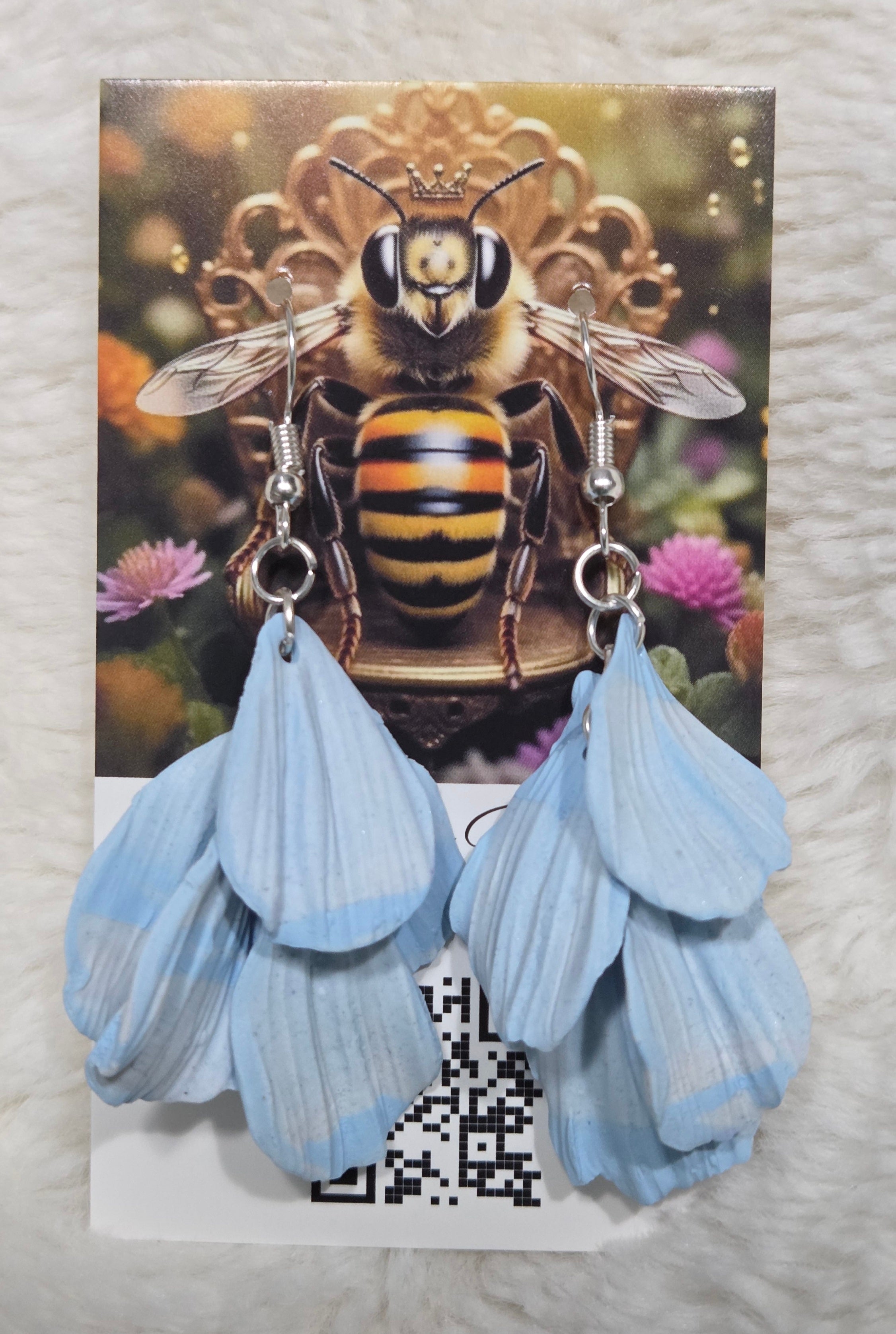 ELEGANT FLOWER PETAL DANGLE EARRING!