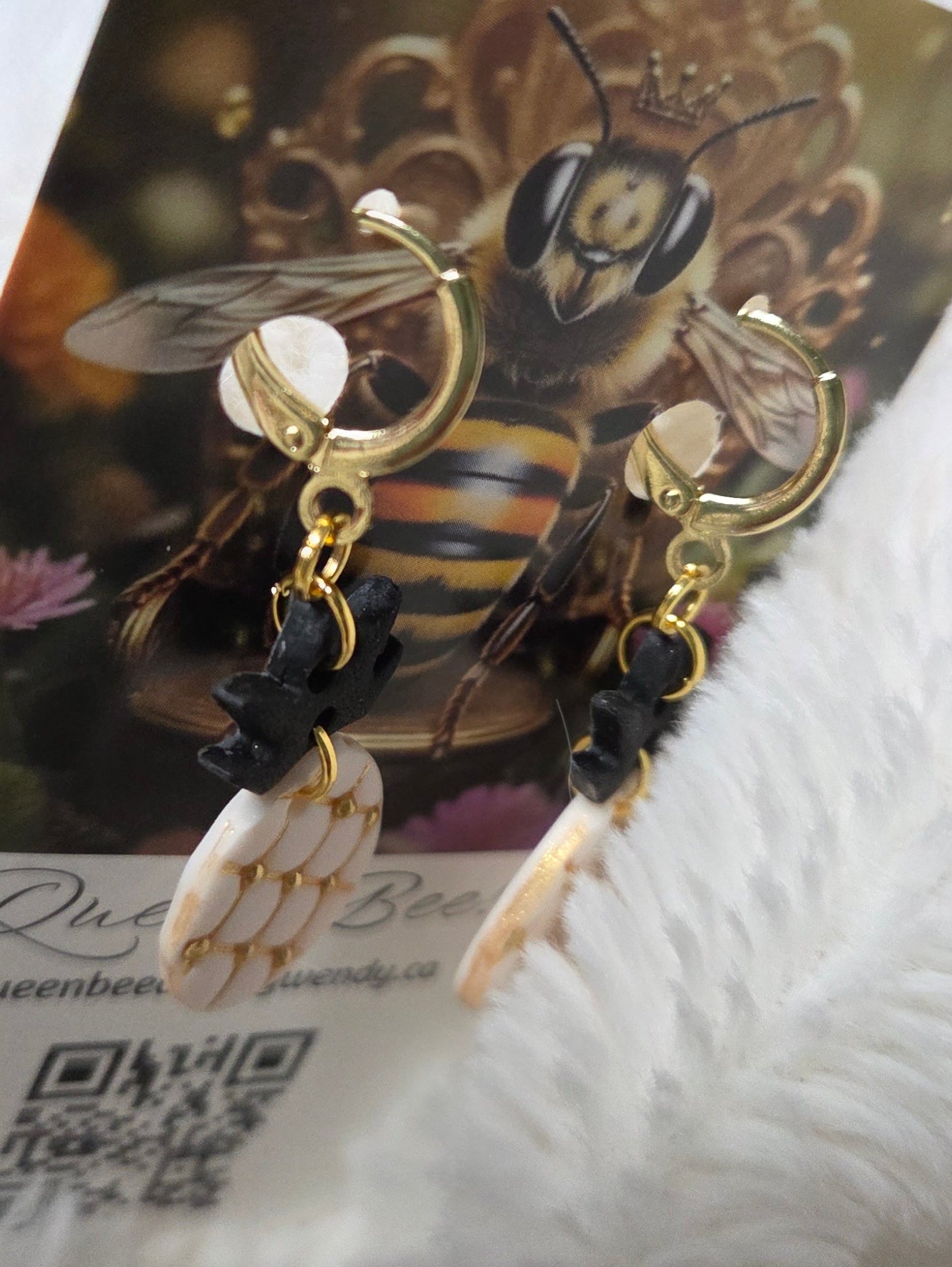 18K LUXURY PINEAPPLE DANGLE EARRINGS!